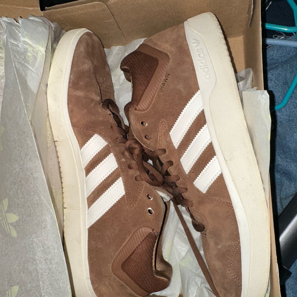 Adidas Tyshawn’s